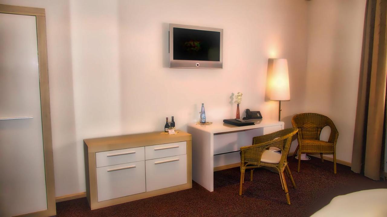 Fritz Hotel & Restaurant Kg فايل أم راين المظهر الخارجي الصورة
